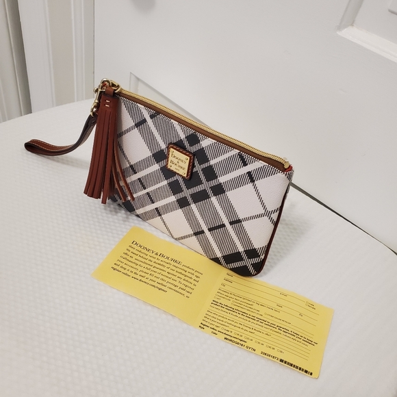 Dooney & Bourke Carrington Large Wristlet/Pouch, Preppy, Classic, Plaid - Picture 2 of 6